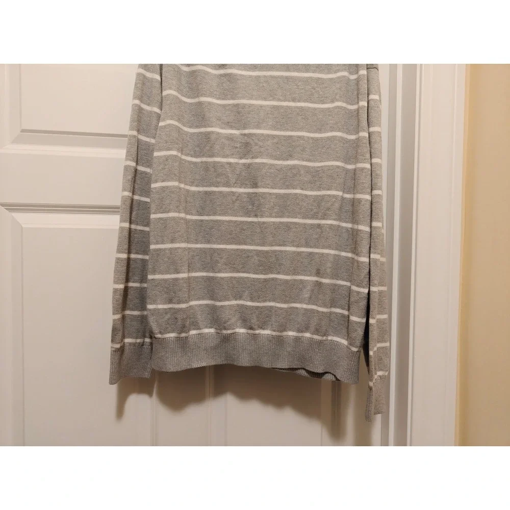 Tommy Hilfiger Mens XL‎ Grey White Striped V-Neck 100% Cotton Knit Sweater Logo